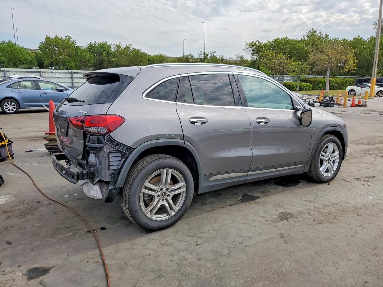 2022 Mercedes-Benz Gla 250 4Matic - zdjęcie 3