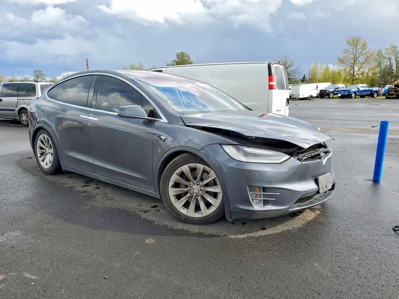 2016 Tesla Model X - zdjęcie 4