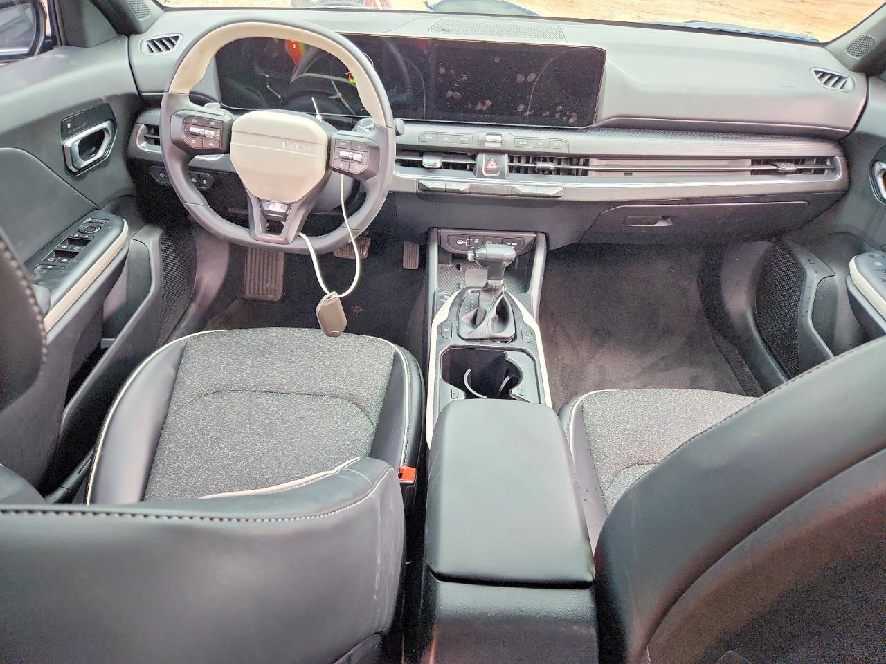 2025 Kia K4 Gt Line - zdjęcie 8