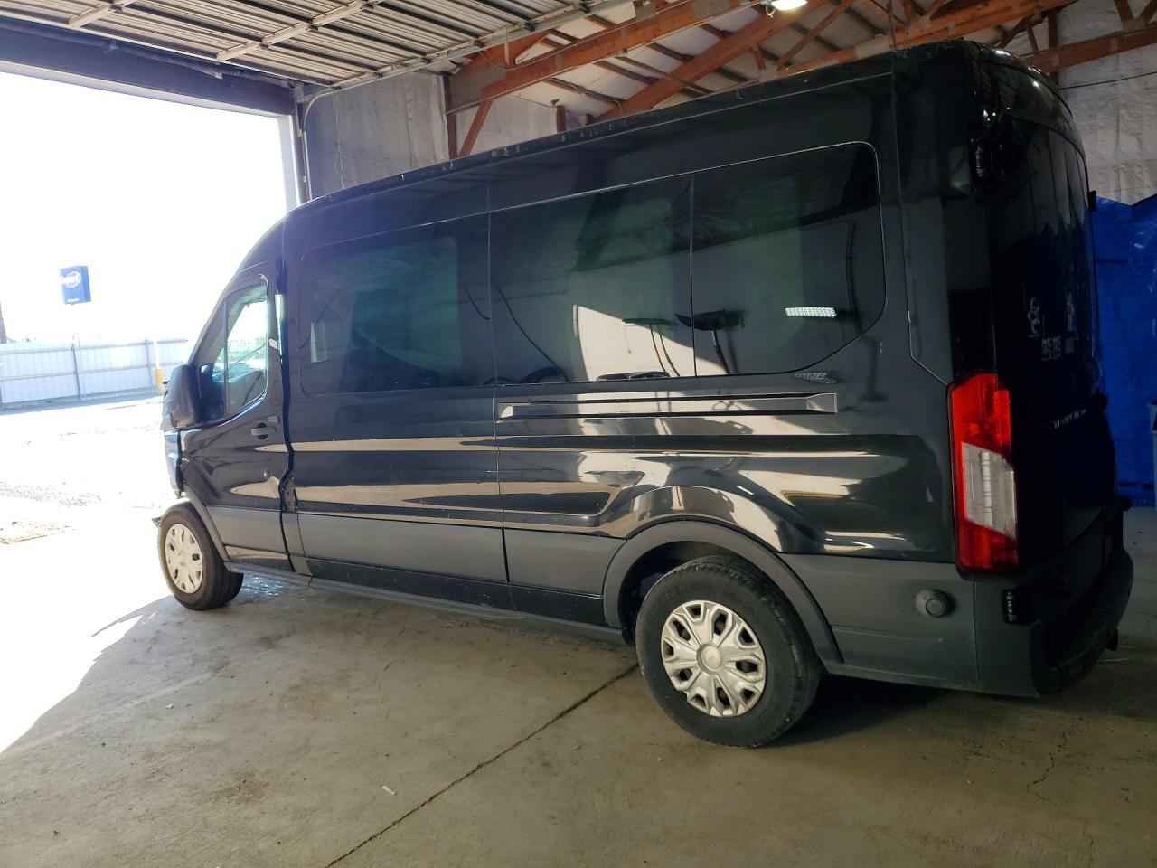 2015 Ford Transit - zdjęcie 2