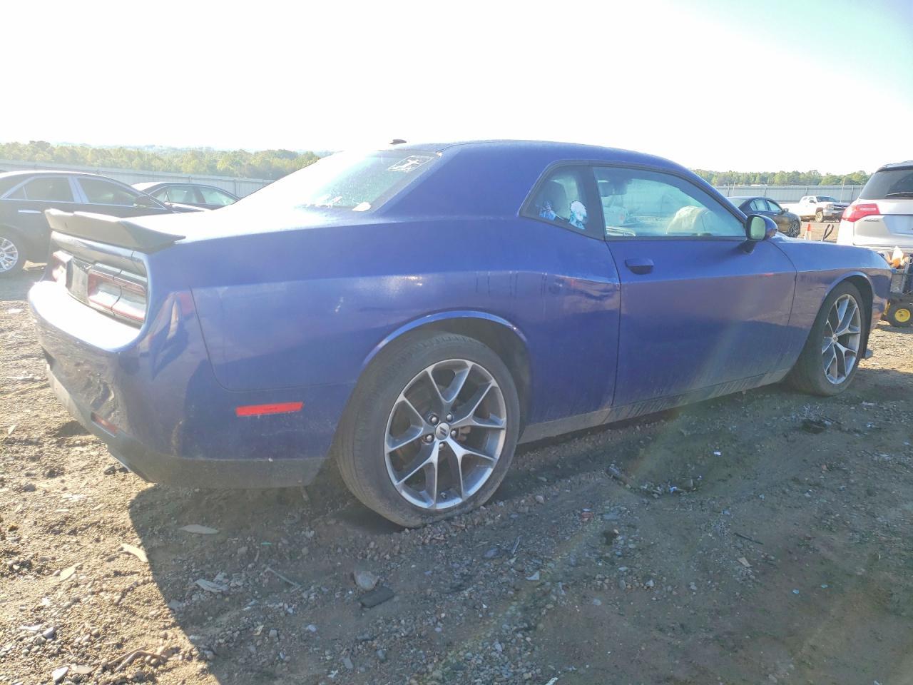 2022 Dodge Challenger - zdjęcie 3