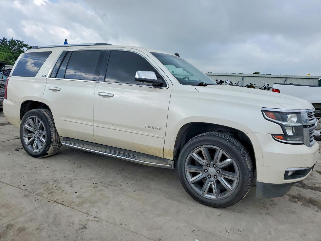 2015 Chevrolet Tahoe C1500 Ltz - zdjęcie 4