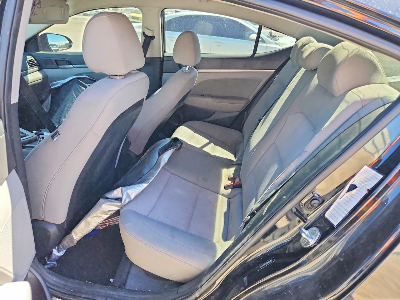 2018 Hyundai Elantra Sel - zdjęcie 12