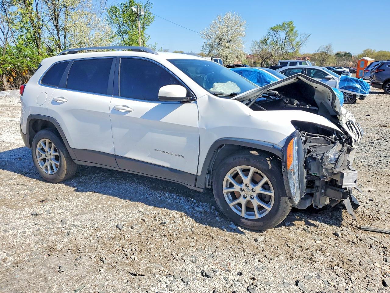 2016 Jeep Cherokee Latitude - zdjęcie 4