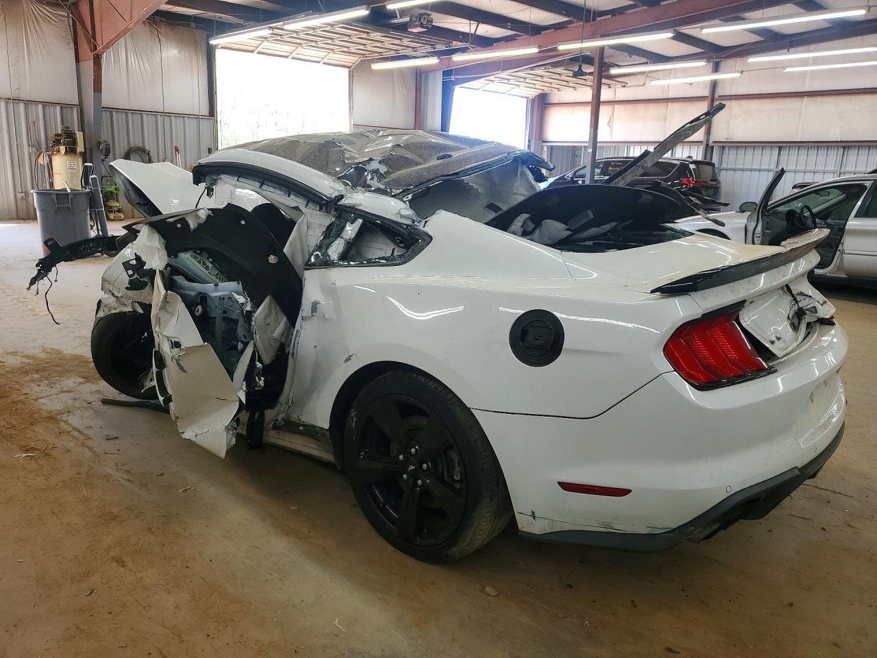 2019 Ford Mustang Gt - zdjęcie 2