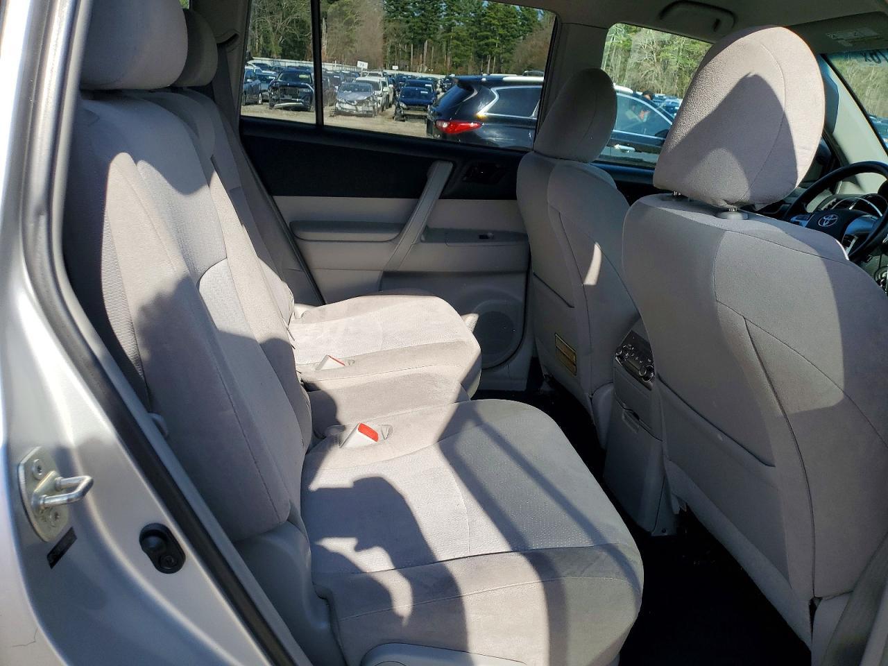 2013 Toyota Highlander Base - zdjęcie 11