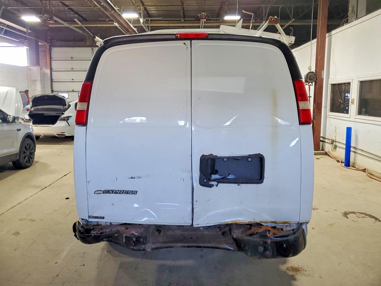 2013 Chevrolet Express G2500 - zdjęcie 6