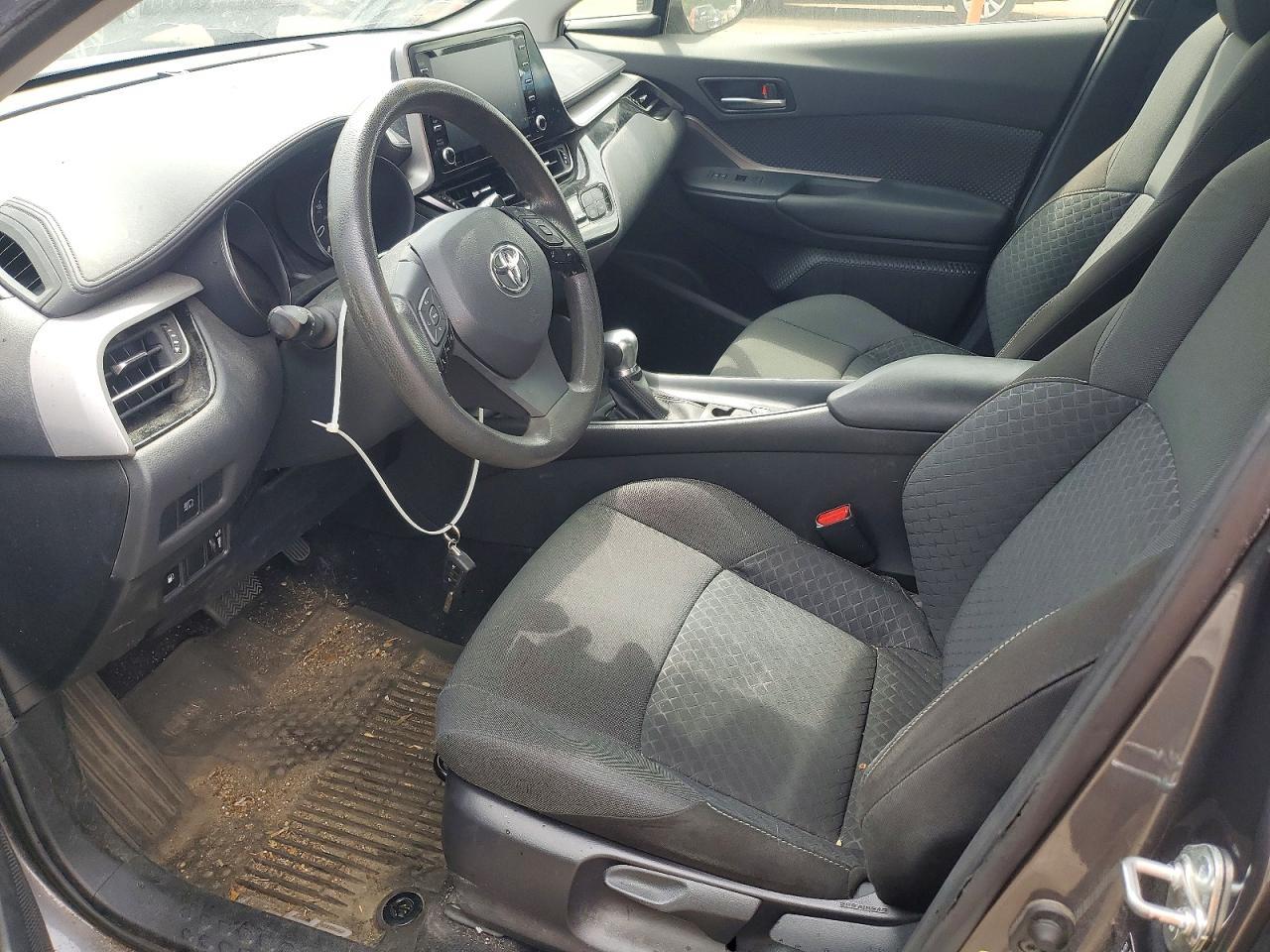 2021 Toyota C-Hr Le - zdjęcie 7