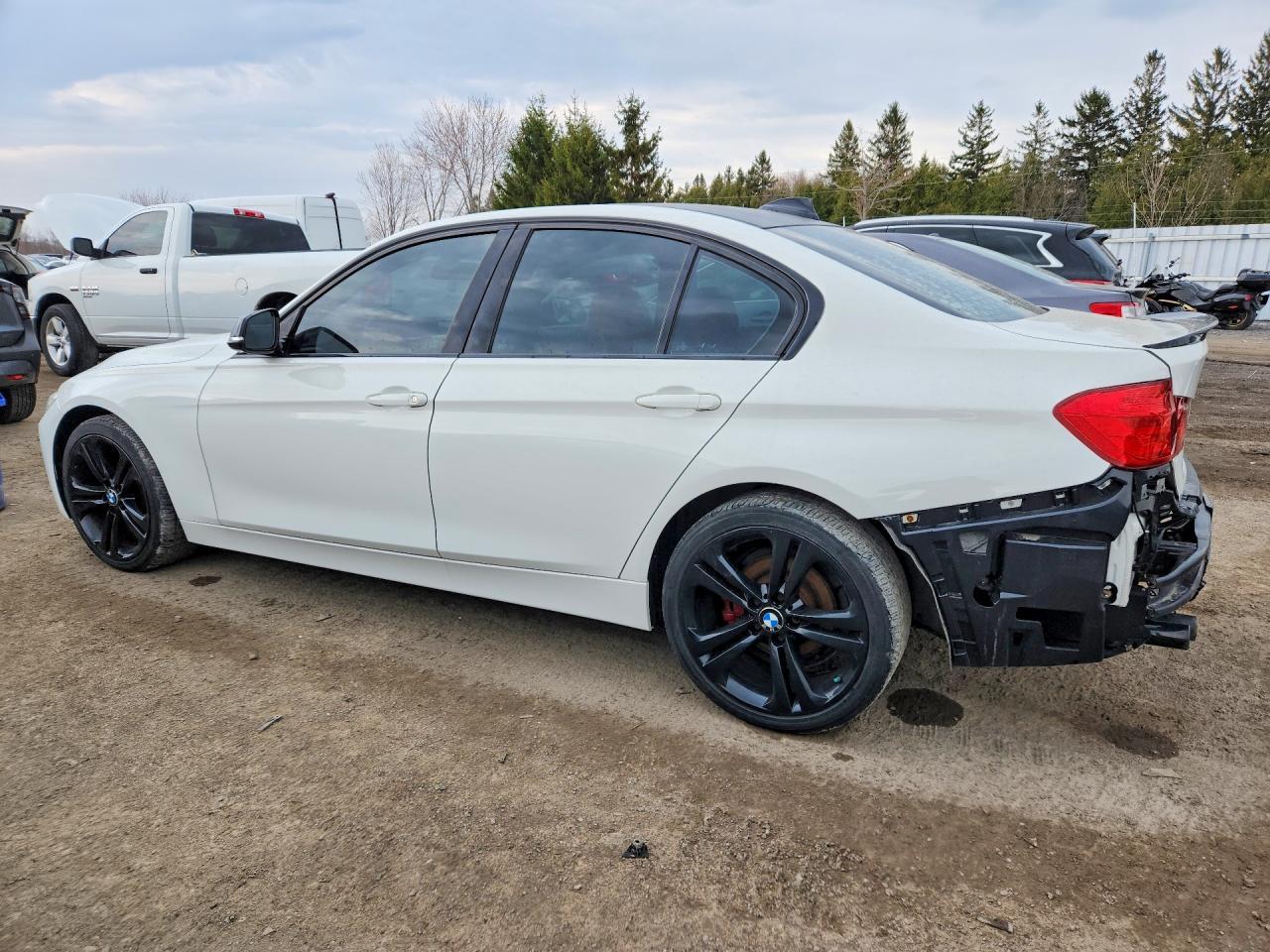 2015 BMW 328 Xi - zdjęcie 2