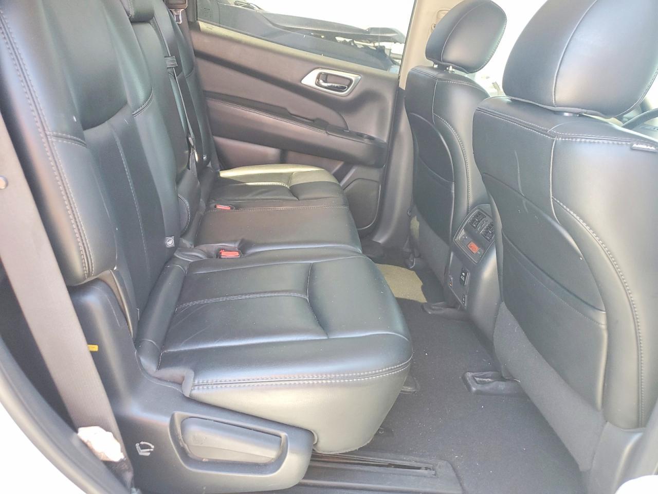 2016 Nissan Pathfinder Sl - zdjęcie 11