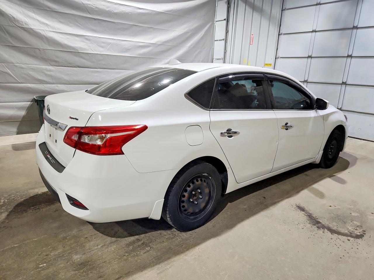 2017 Nissan Sentra S - zdjęcie 3