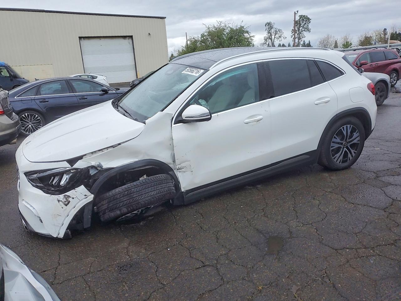 2026 Mercedes-Benz Gla 250 4Matic - zdjęcie główne