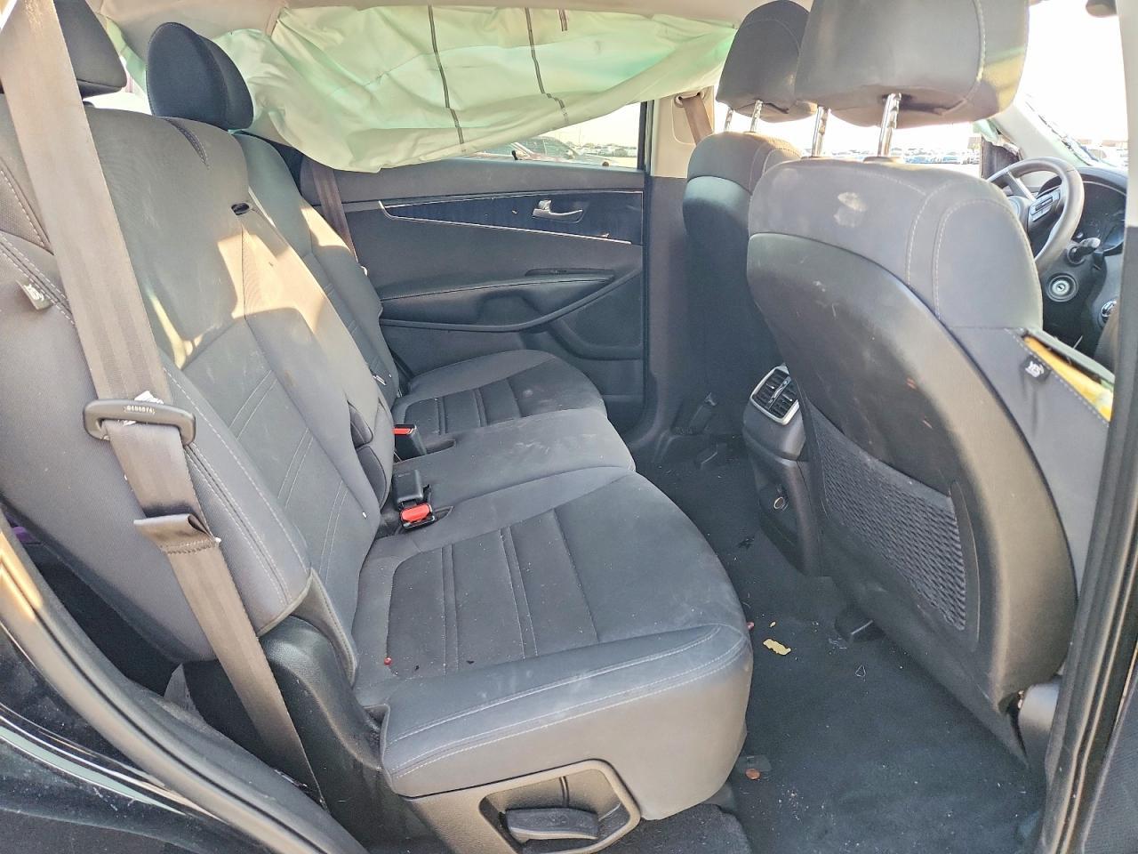 2017 Kia Sorento L - zdjęcie 11