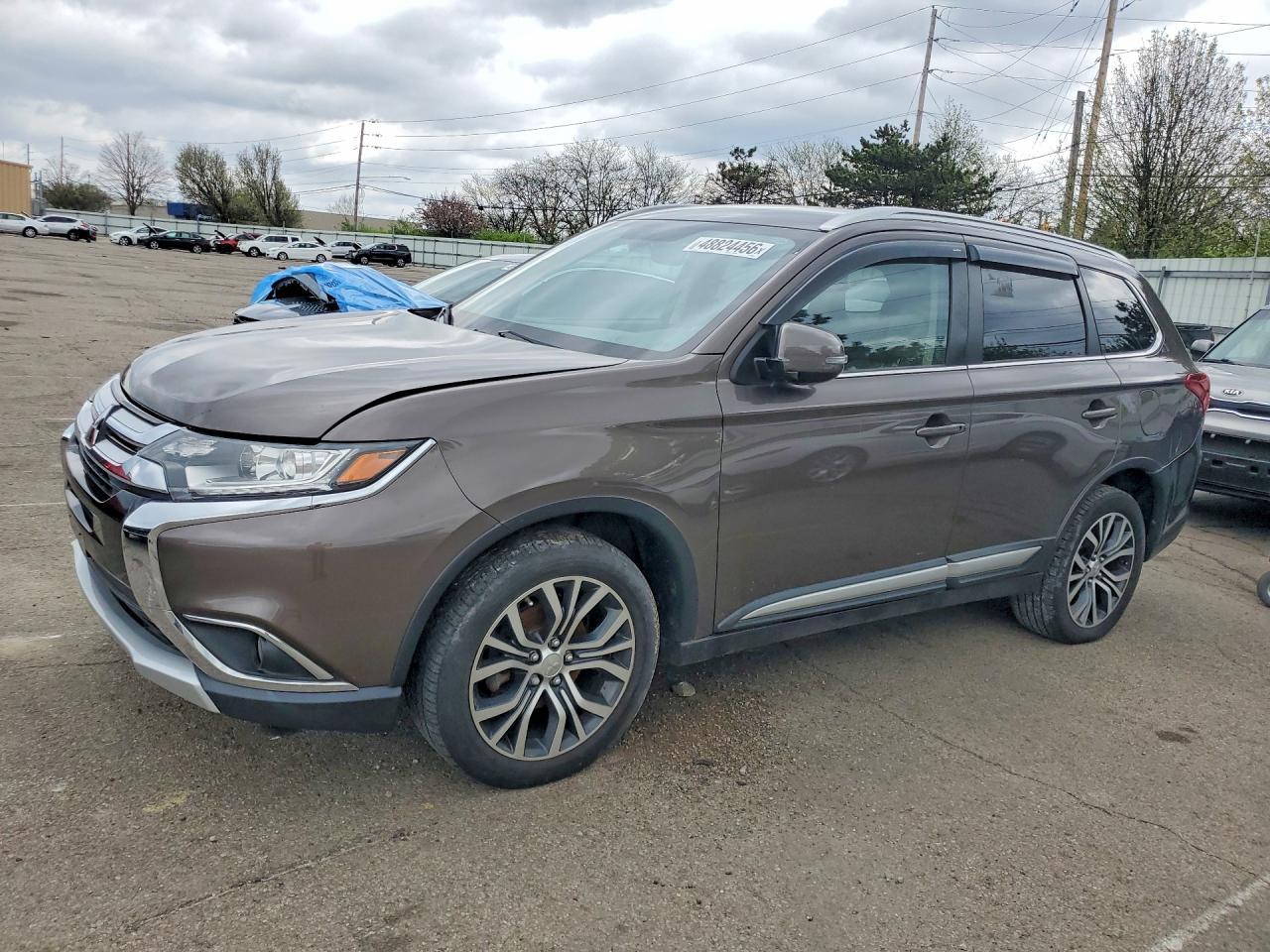2017 Mitsubishi Outlander Se - zdjęcie główne
