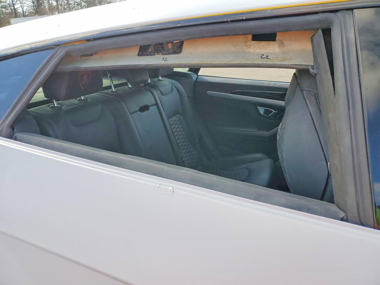 2024 Lamborghini Urus Performante - zdjęcie 11