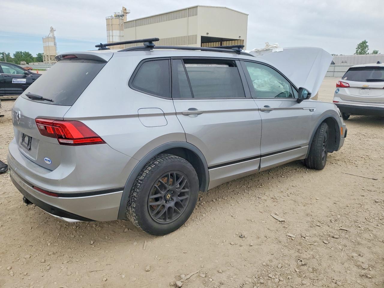 2020 Volkswagen Tiguan Se - zdjęcie 3