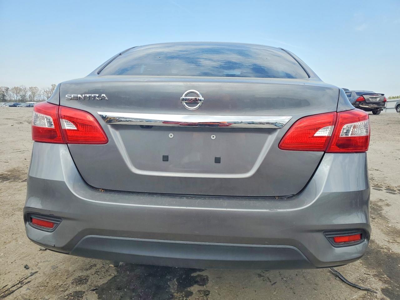 2019 Nissan Sentra S - zdjęcie 6