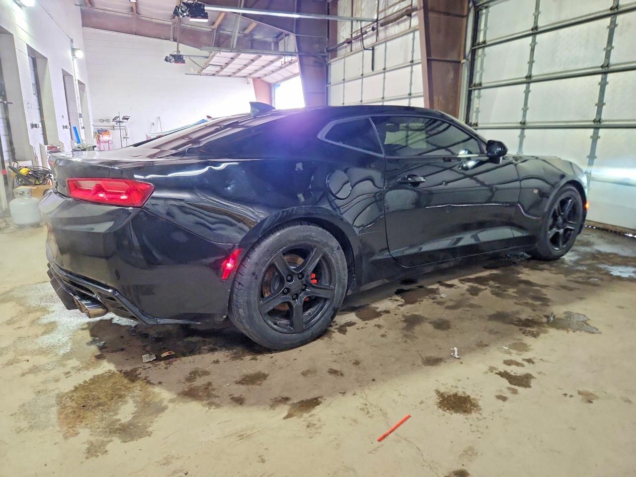 2018 Chevrolet Camaro Ls - zdjęcie 3