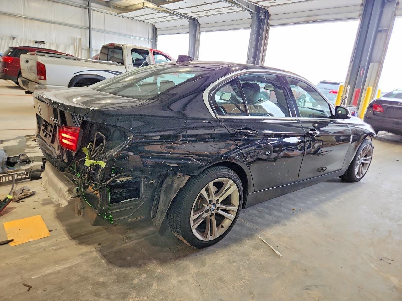 2015 BMW Seria 3 328i - zdjęcie 3