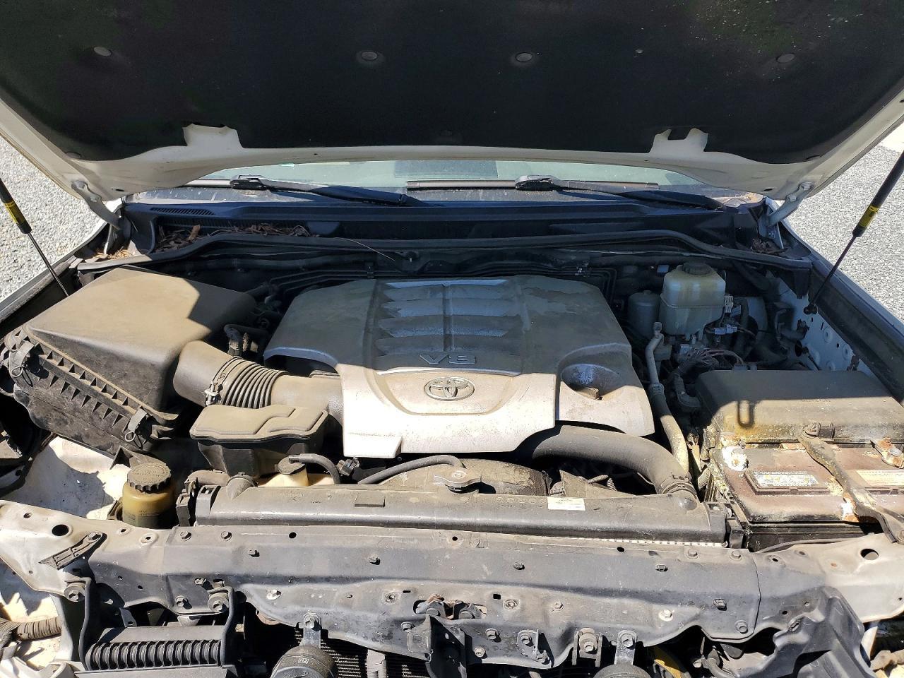 2014 Toyota Land Cruiser Base - zdjęcie 12