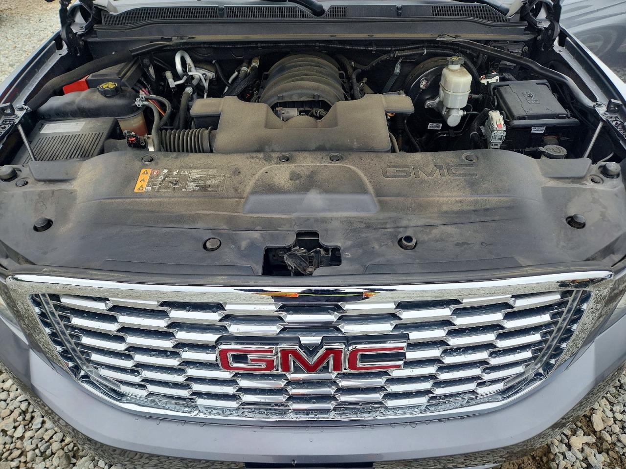 2019 GMC Yukon Denali - zdjęcie 12