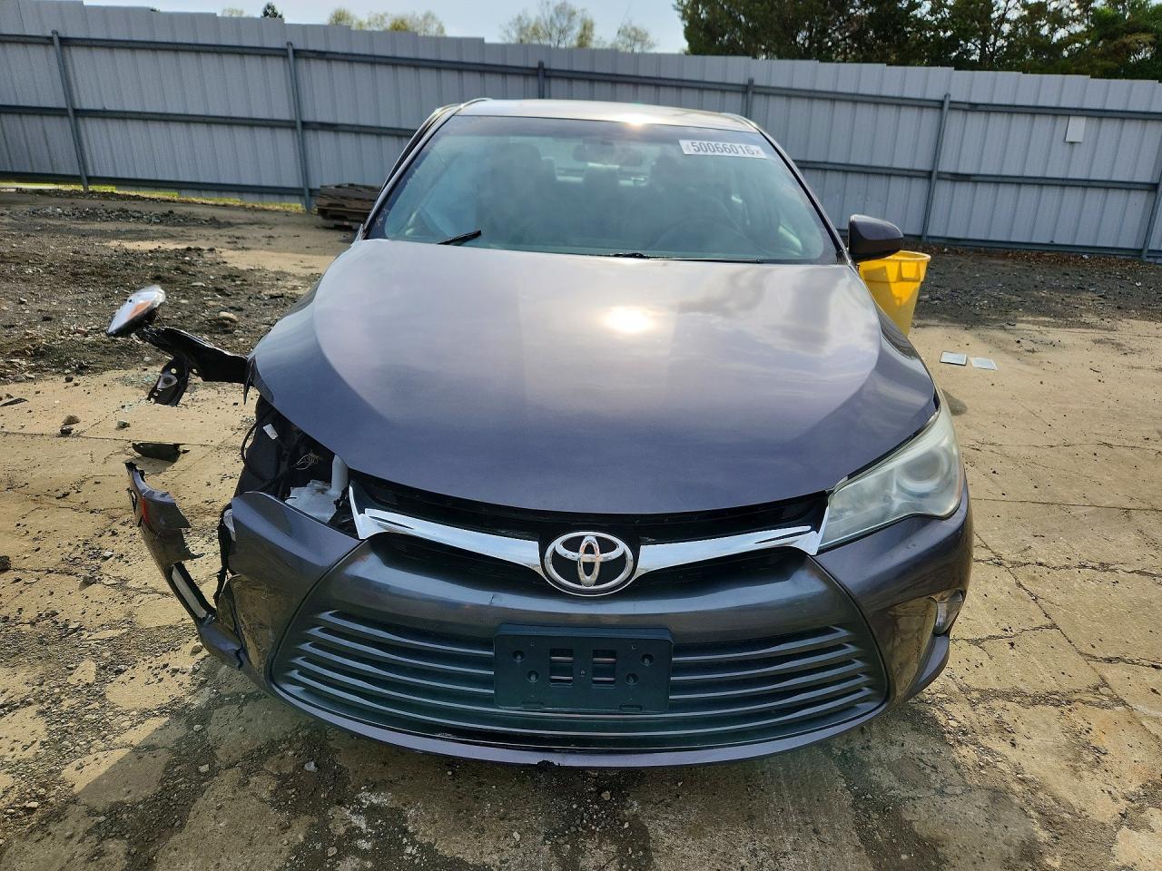 2016 Toyota Camry Le - zdjęcie 5