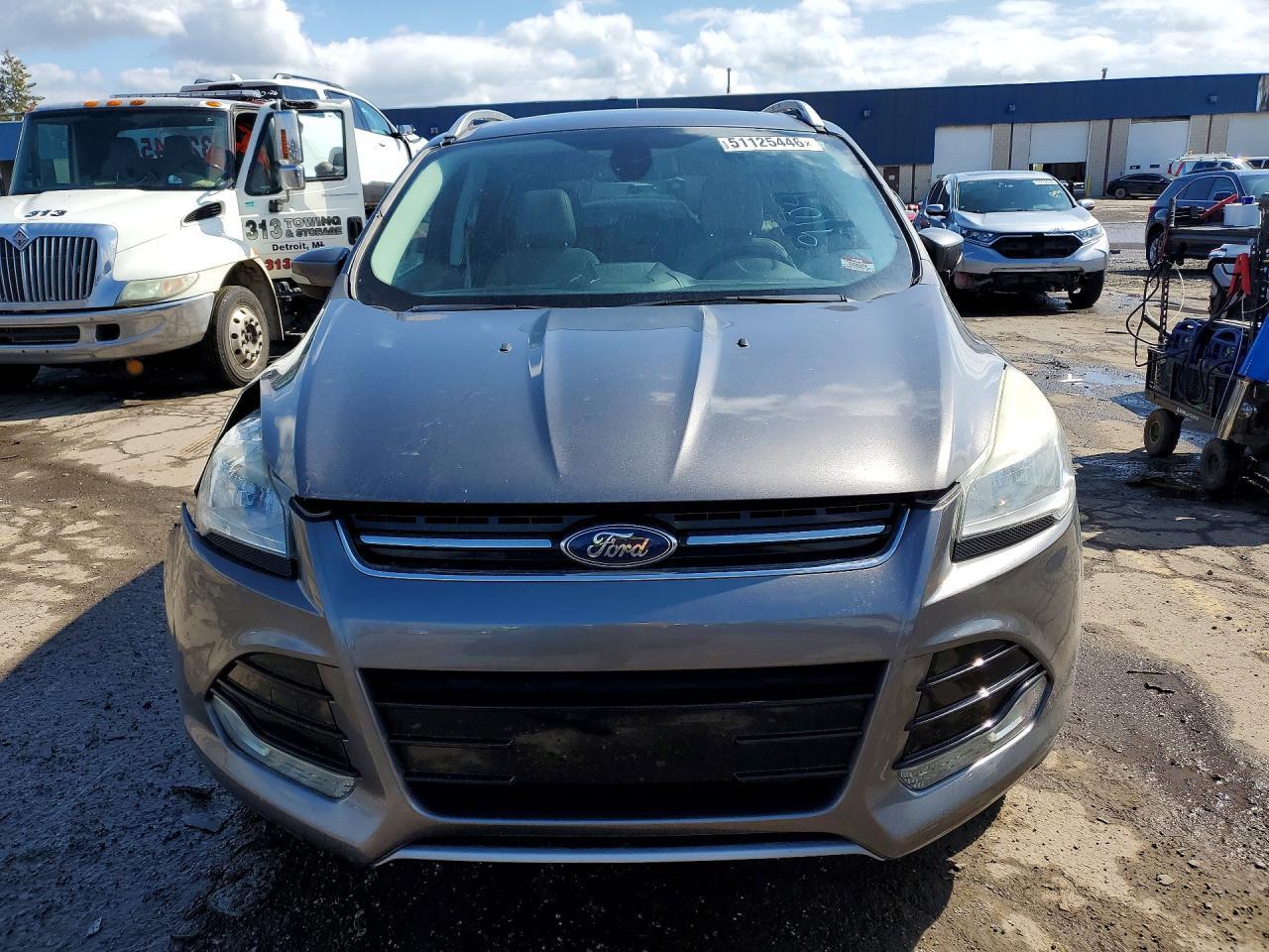 2014 Ford Escape Titanium - zdjęcie 5