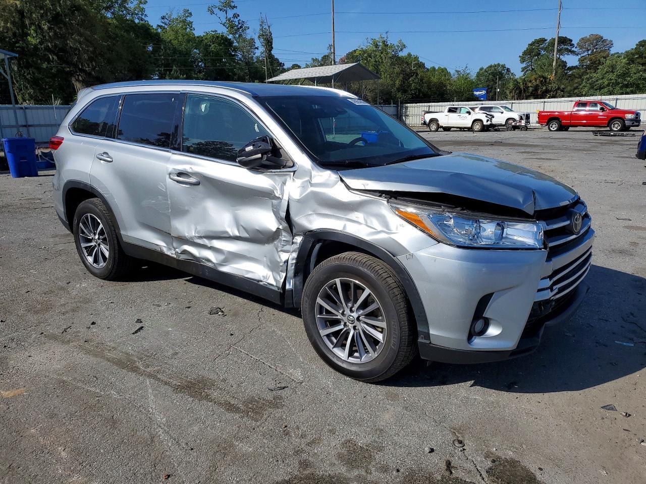 2019 Toyota Highlander Xle - zdjęcie 4