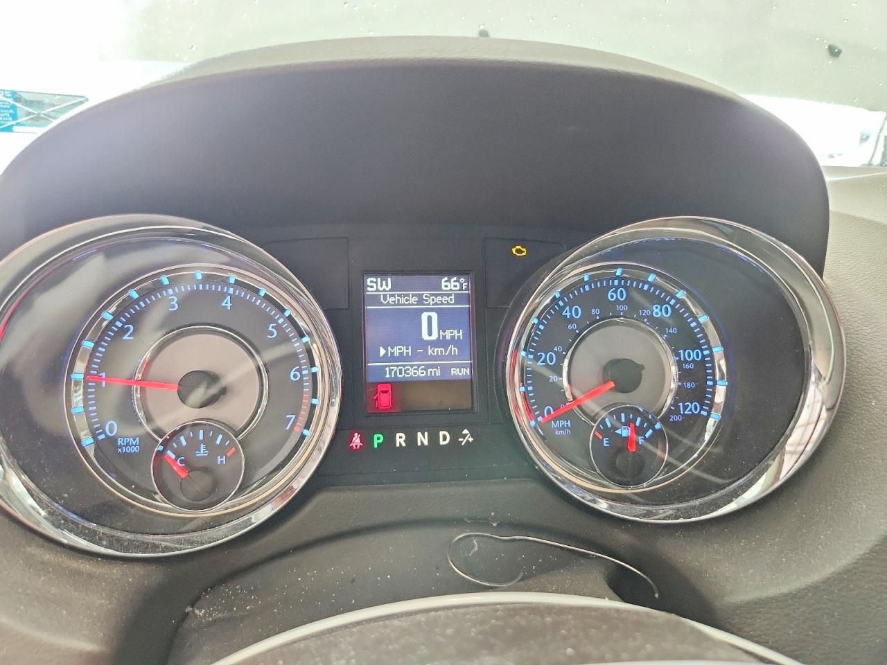 2014 Chrysler Town & Country Touring - zdjęcie 9