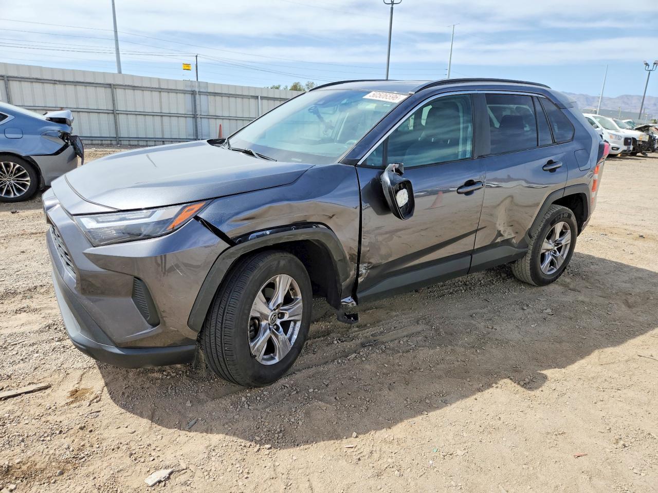 2022 Toyota Rav4 Xle - zdjęcie główne