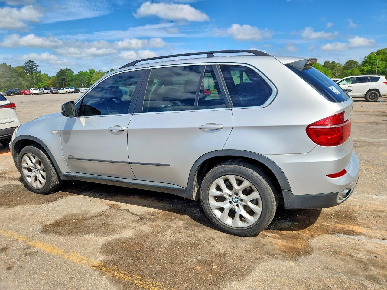 2013 BMW X5 xDrive35I - zdjęcie 2