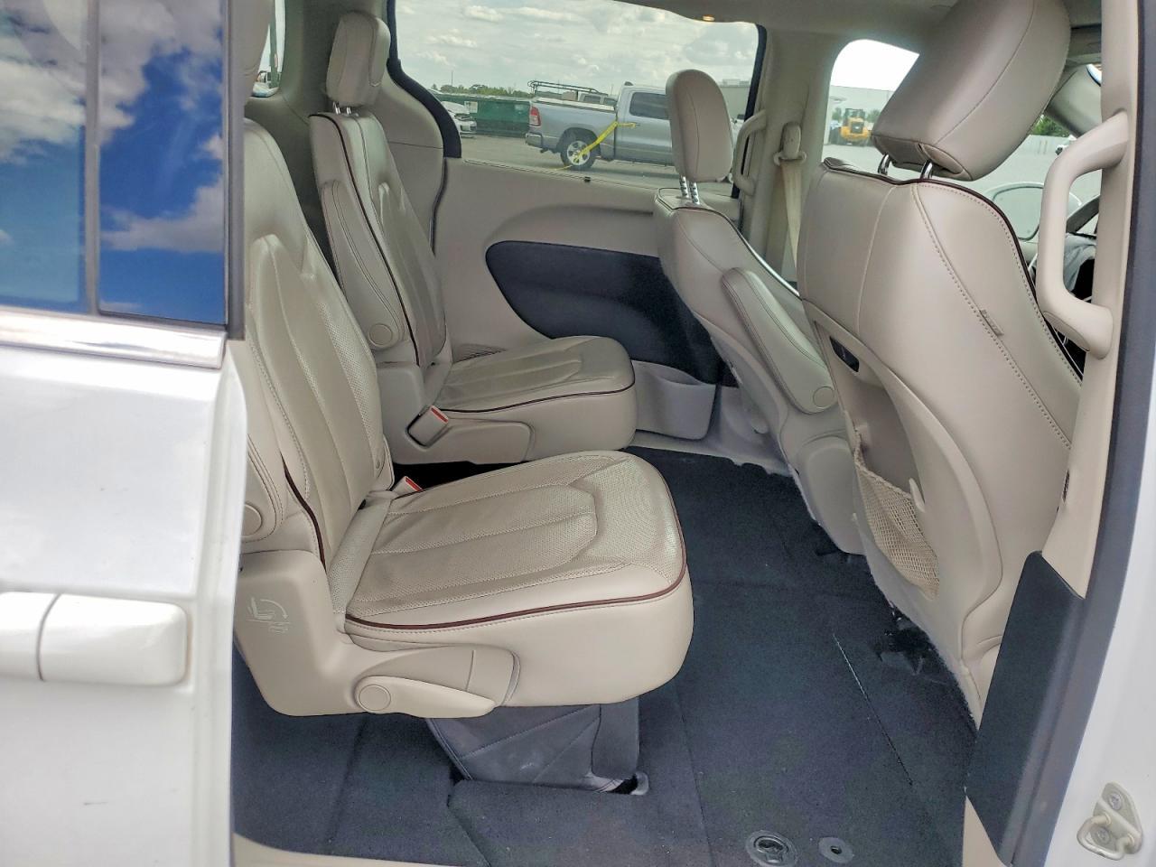 2020 Chrysler Pacifica Limited - zdjęcie 11