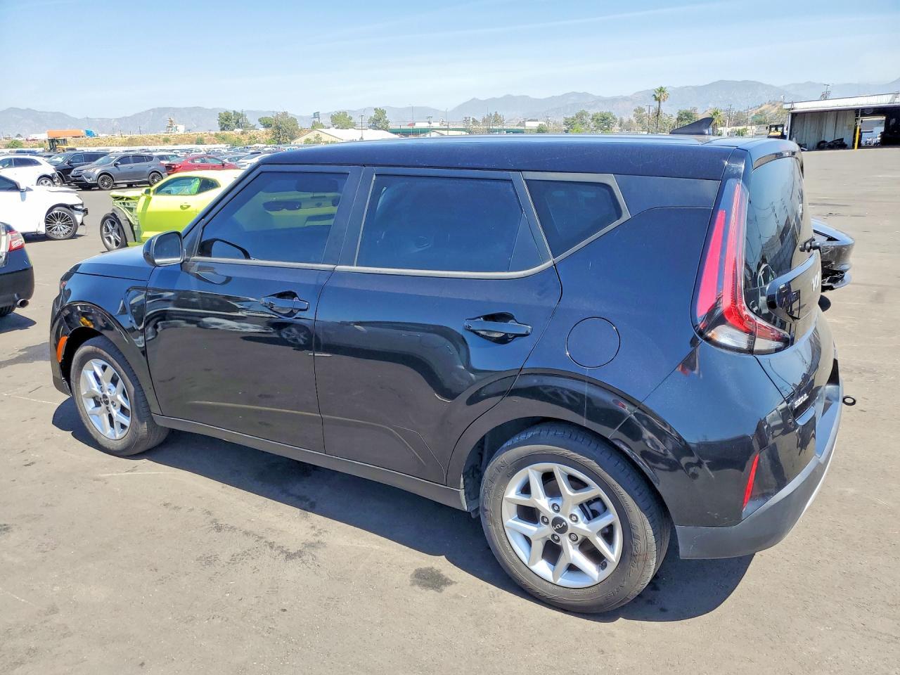 2023 Kia Soul Lx - zdjęcie 2