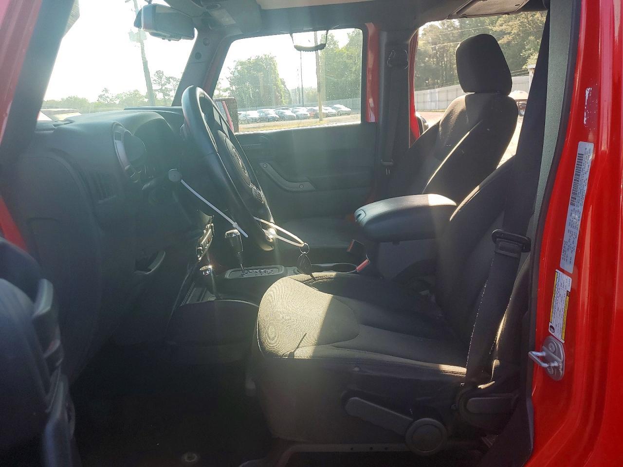 2016 Jeep Wrangler Unlimited Sport - zdjęcie 7