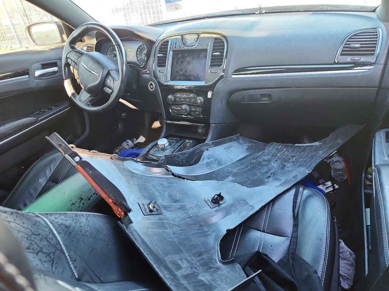 2018 Chrysler 300 S - zdjęcie 8