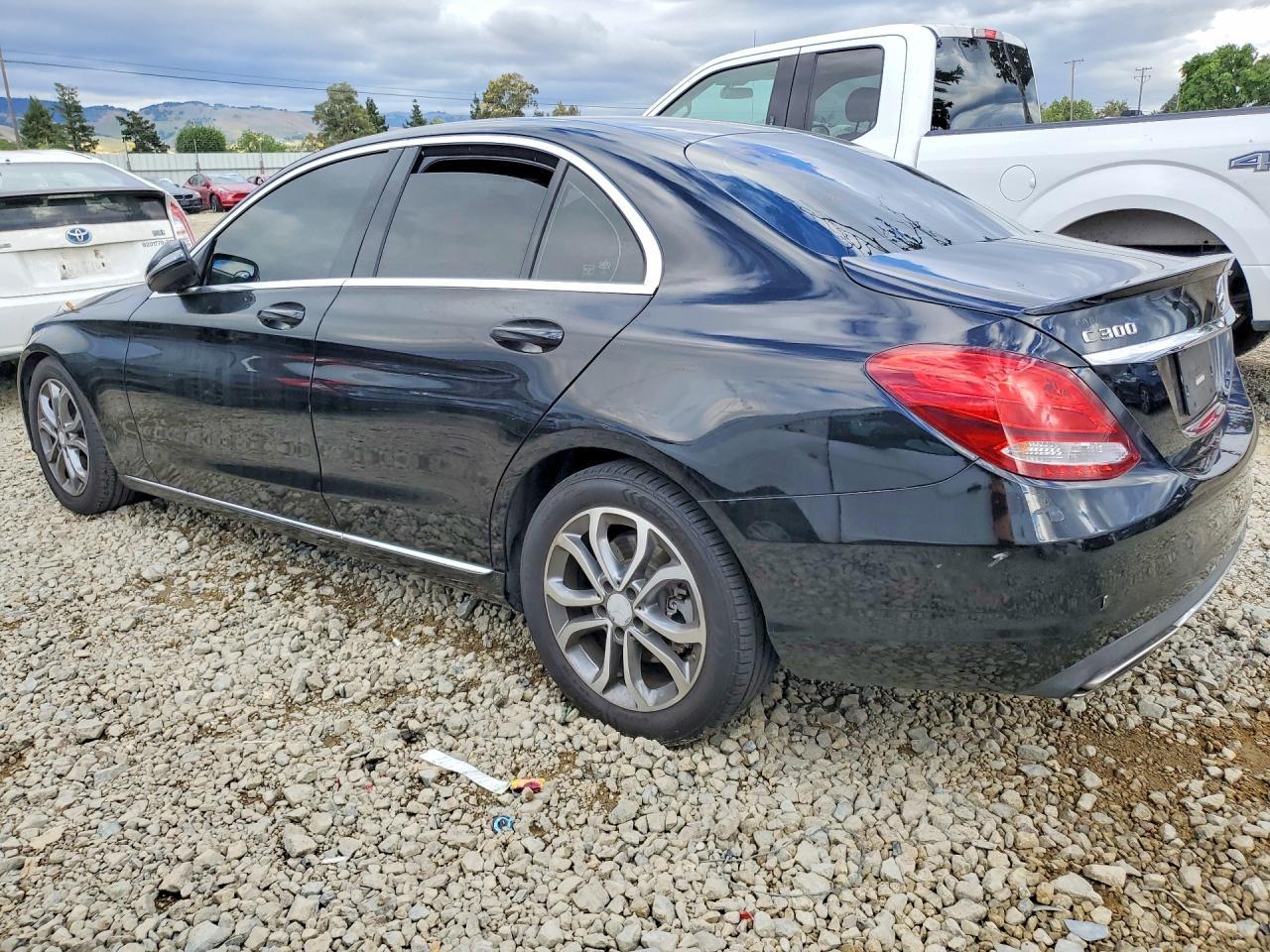 2016 Mercedes Benz C 300 - zdjęcie 2