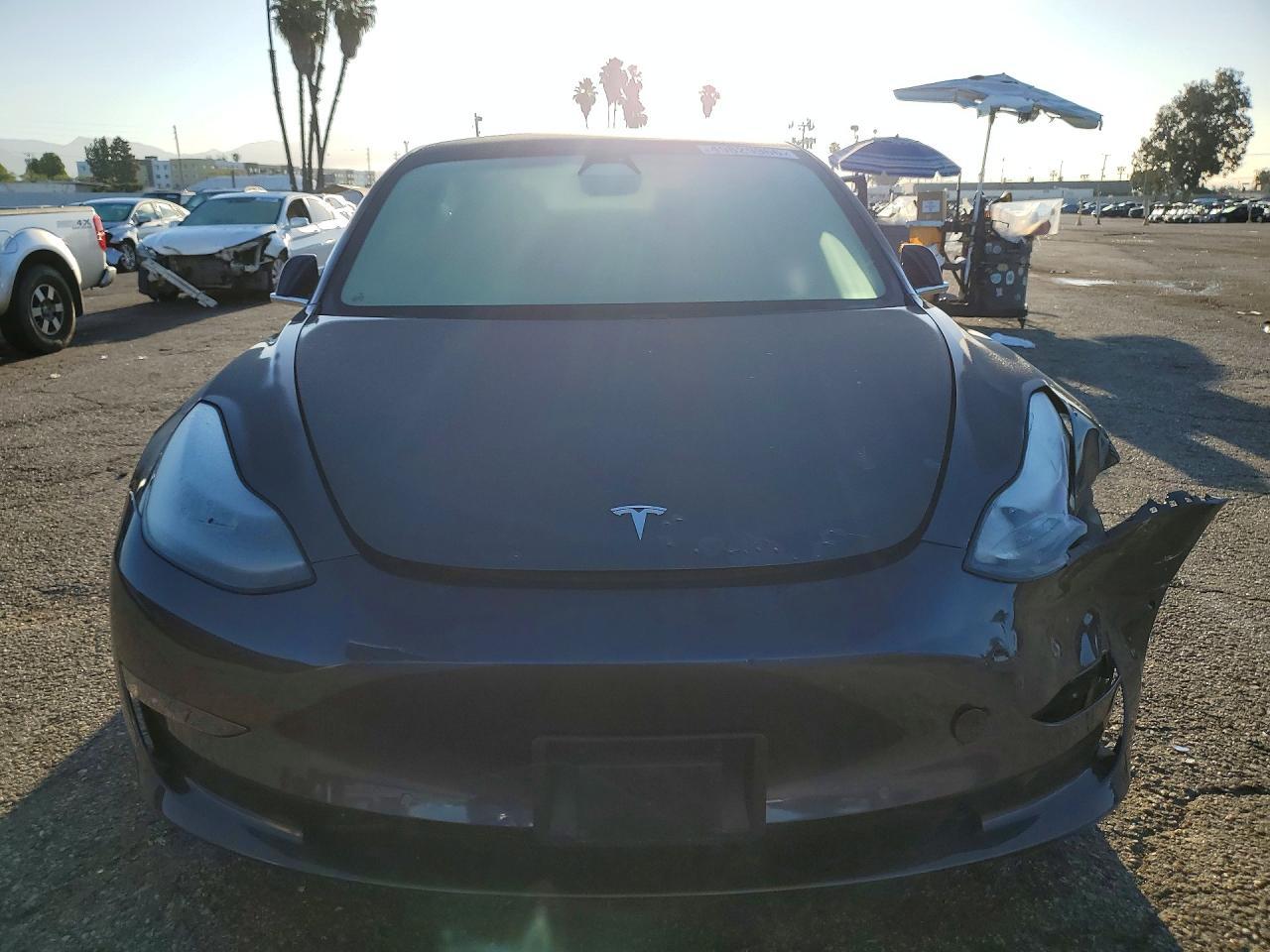 2019 Tesla Model 3 - zdjęcie 5
