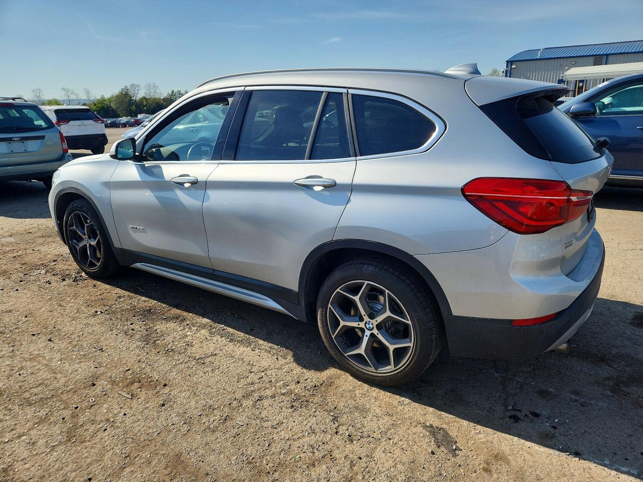 2017 BMW X1 xDrive28I - zdjęcie 2