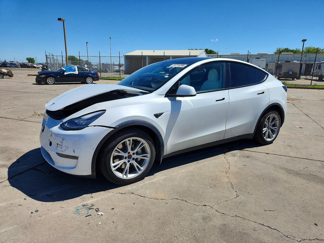 2020 Tesla Model Y - zdjęcie główne