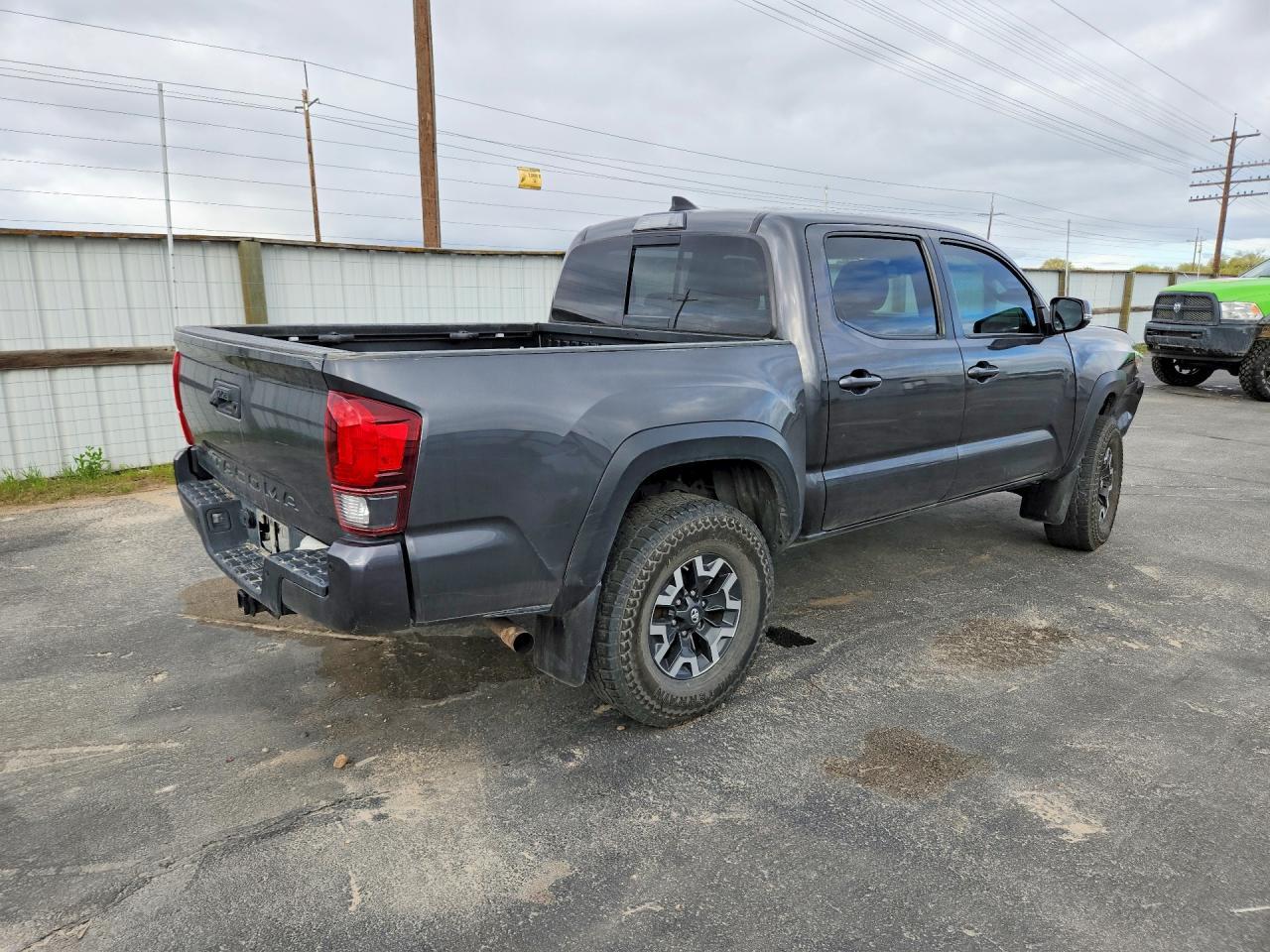 2019 Toyota Tacoma Trd Off-Road - zdjęcie 3