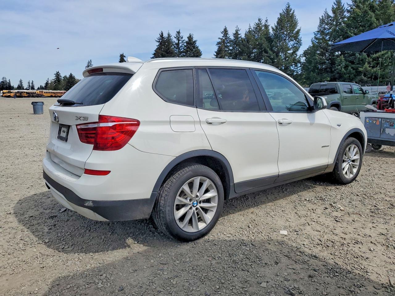 2017 BMW X3 Sdrive28I - zdjęcie 3