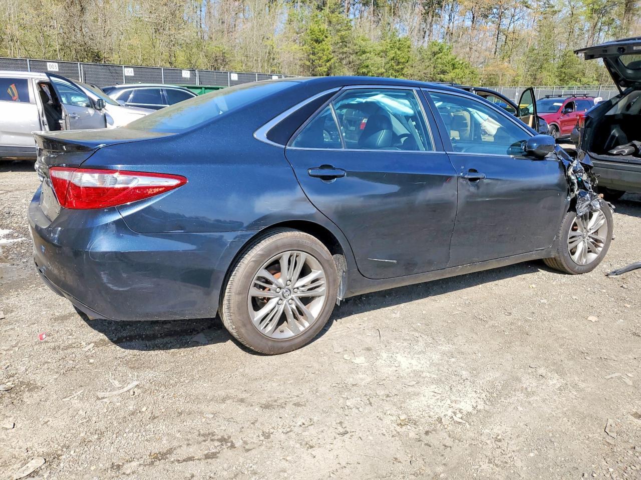 2017 Toyota Camry Se - zdjęcie 3