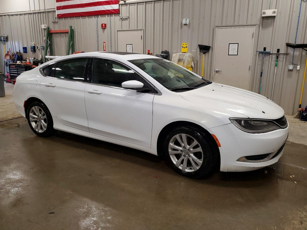 2015 Chrysler 200 Limited - zdjęcie 4