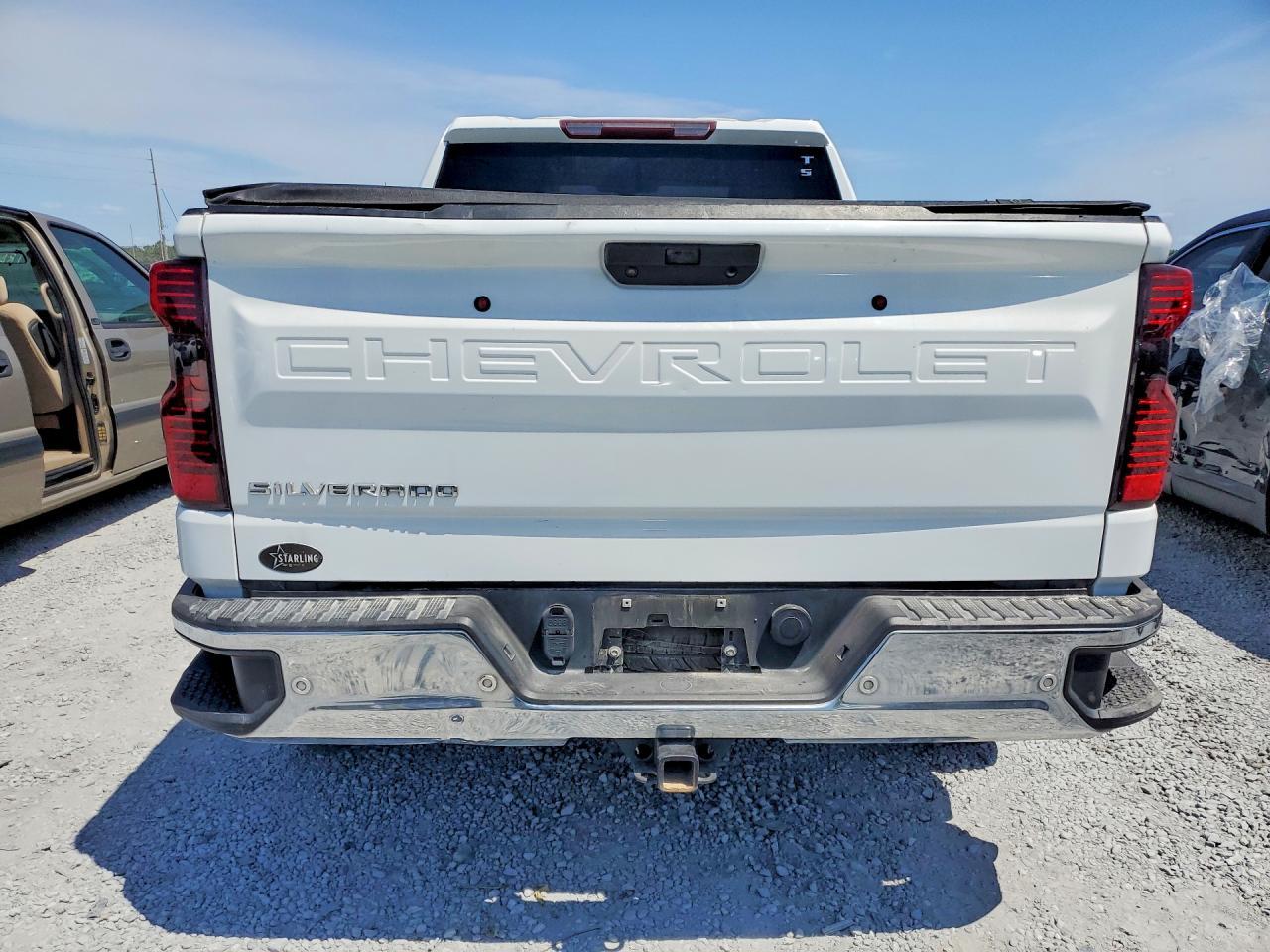 2021 Chevrolet Silverado C1500 - zdjęcie 6