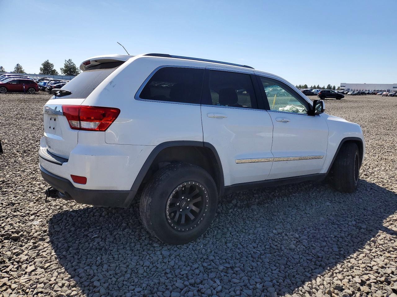 2013 Jeep Grand Cherokee Laredo - zdjęcie 3