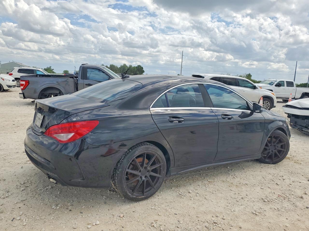 2014 Mercedes-Benz Cla 250 - zdjęcie 3