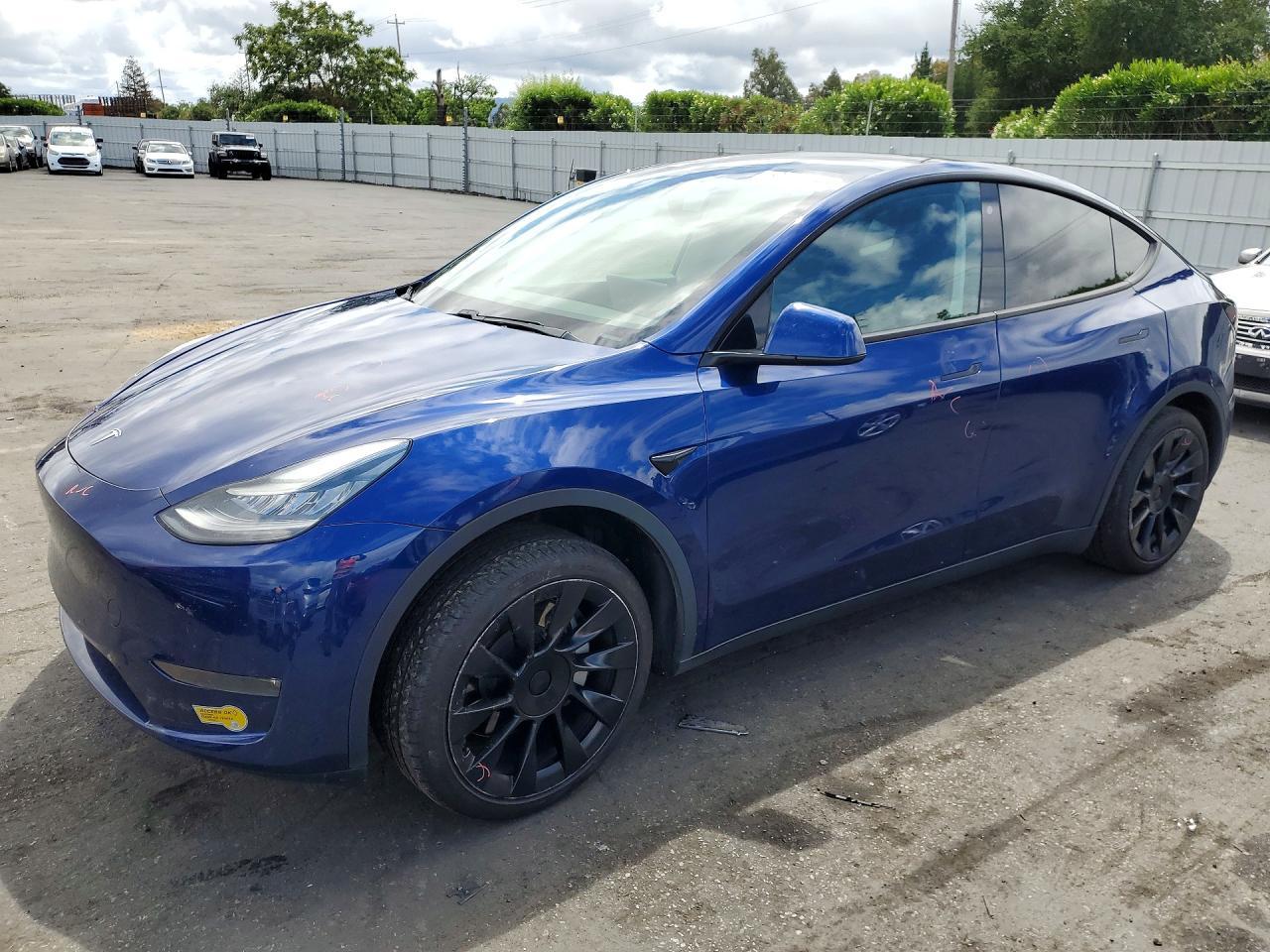 2020 Tesla Model Y - zdjęcie główne