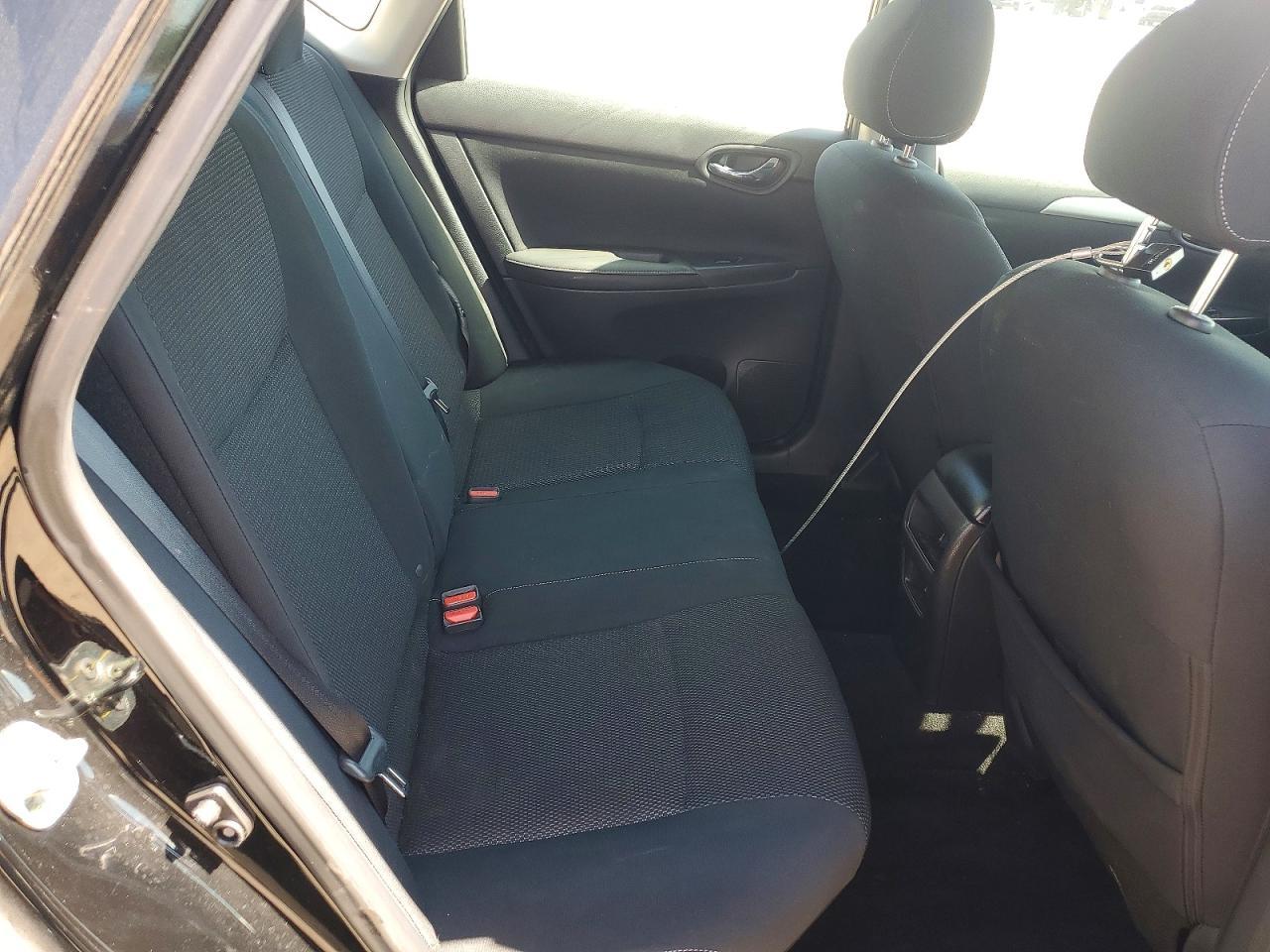 2019 Nissan Sentra S - zdjęcie 10