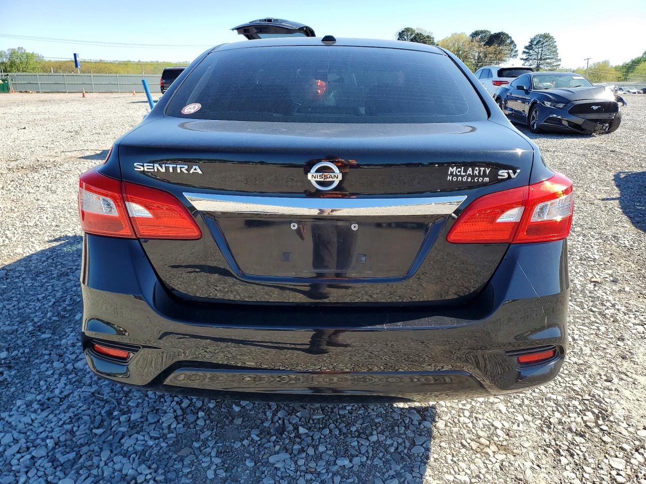 2019 Nissan Sentra Sv - zdjęcie 6