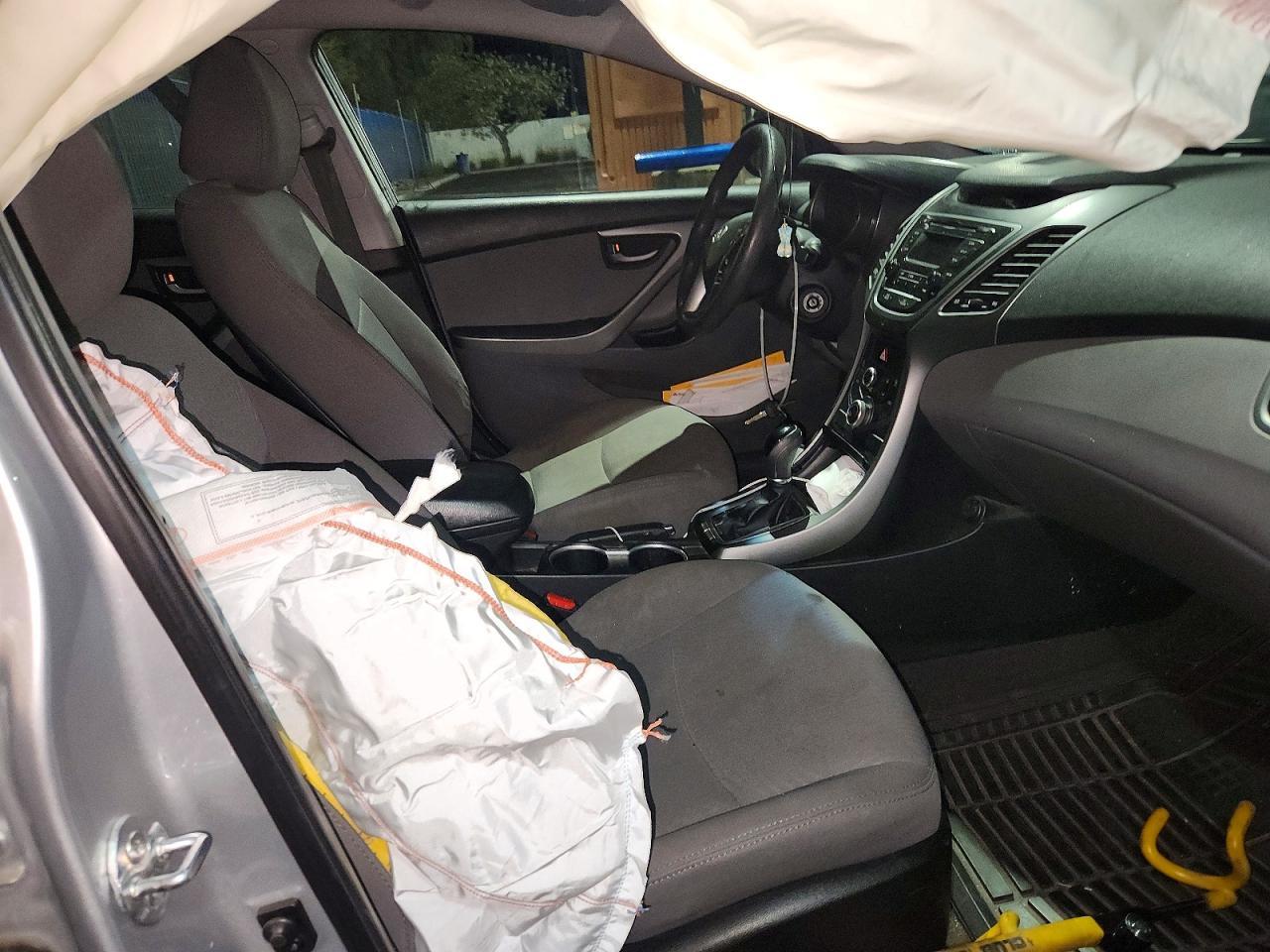 2014 Hyundai Elantra Se - zdjęcie 13